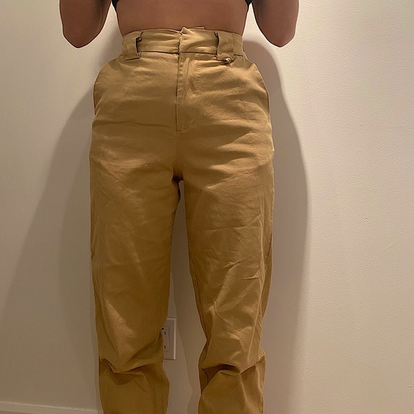 Hiii! I’m selling my I.AM.GIA pants. It’s a size xs, but they are quite wide. - Picture 4 of 4